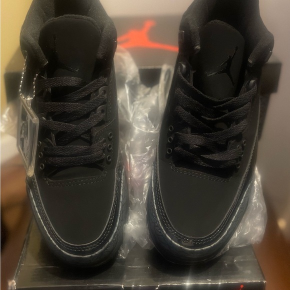 Air Jordan 4 Retro 'Black Cat' 2020 - Picture 2 of 4